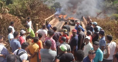 moradores constroi ponte prvisoras-placas