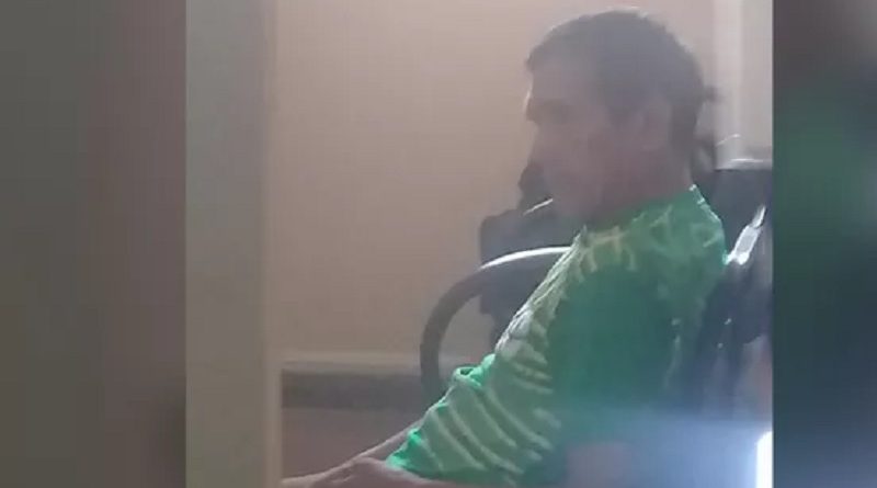 idoso 65 estrupa criança