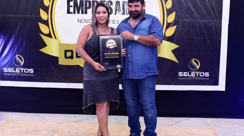 DESIGNER DE SOBRANCELHAS-NAYARA FERNANDA