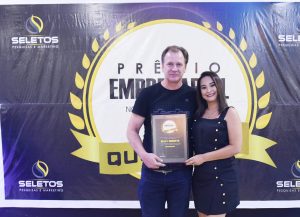 MANICURE-KELLY ROSSETO