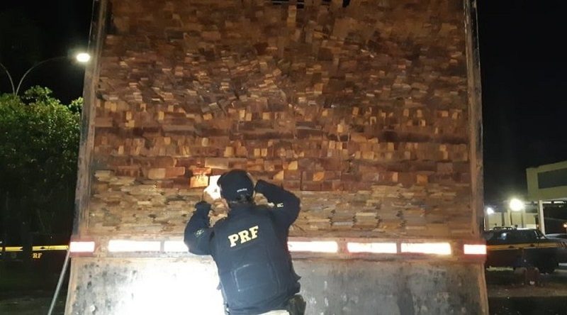 madeira-apreendida-prf