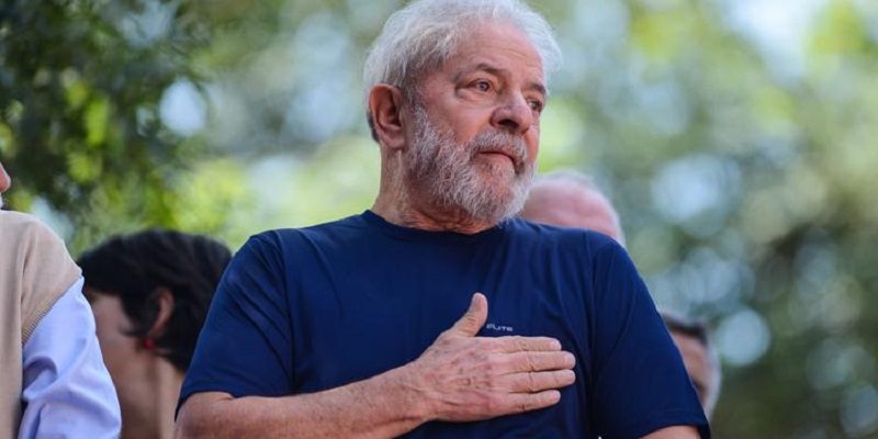 Lula-participa-de-missa-para-Marisa