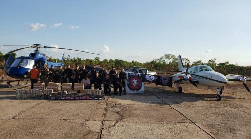 aviao-helicoptero-e-1-t-de-cocaina-sao-apreendidos-em-operacao-no-piaui-1576077014061_v2_750x421