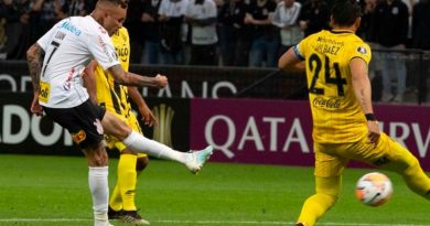 Corinthians-x-Guarani-libertadores-daniel-augusto-junior-990x556