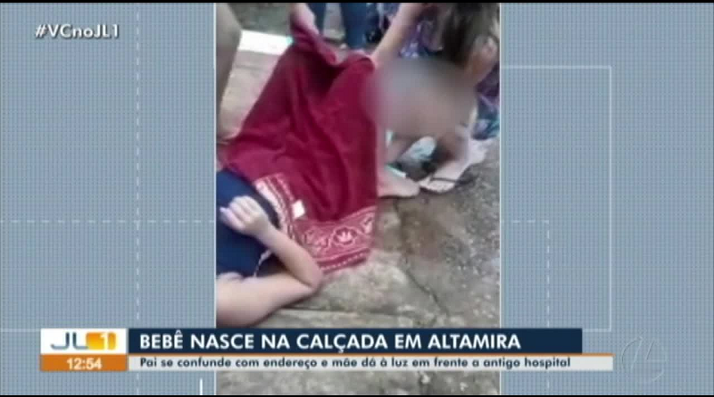 mulher ganha bebe na rua