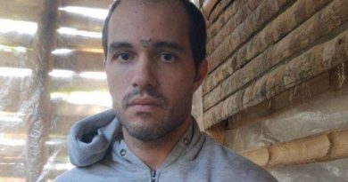 show_rafael_xxxxx_3FC2C1ED-3E14-4FCE-92FF-2BF13BF70624