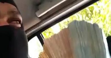 Video-mostra-policial-em-servico-exibindo-maco-de-dinheiro