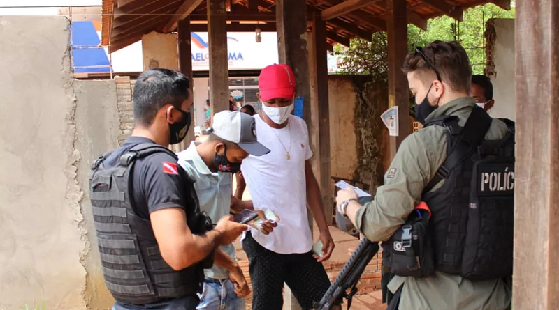 jovens preso suspeita de compra votos em boca de urna