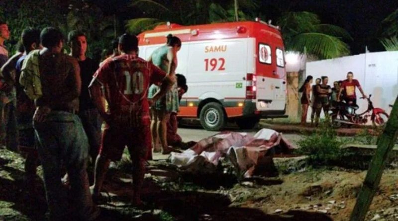 pai-filho-eletrocutados-igarape-piorini-manaus-696_00615763_0_