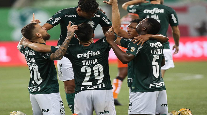 Com golaços de Veron, Palmeiras atropela Delfin
