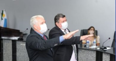 Prefeito e Vice tomam posse (Foto:Reprodução)