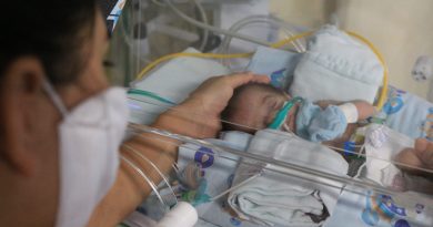 A presença da mãe é importante e essencial nos cuidados ao bebê prematuro- HMIB- Pró-Saude