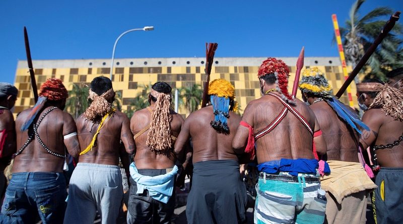 indigenas brasilia