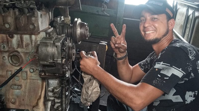 Mecânico "Maikon dos Santos Oliveira" de 28 anos foi vítima de uma tentativa de homicídio em sua residência no bairro Jardim América em Novo Progresso. (Foto:Facebook)