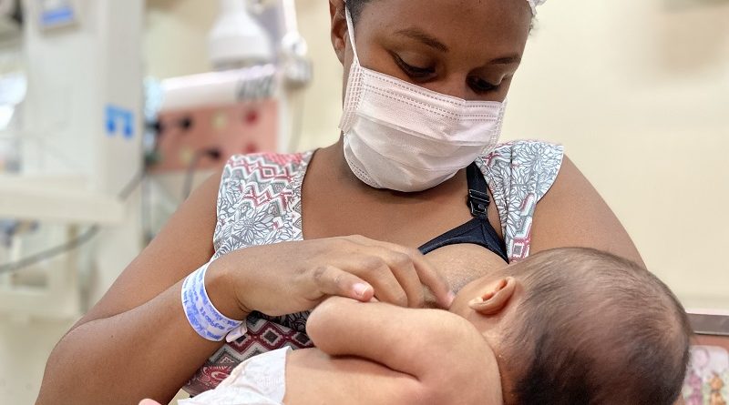 Momento de amamentação - Ascom Pró-Saúde (4)