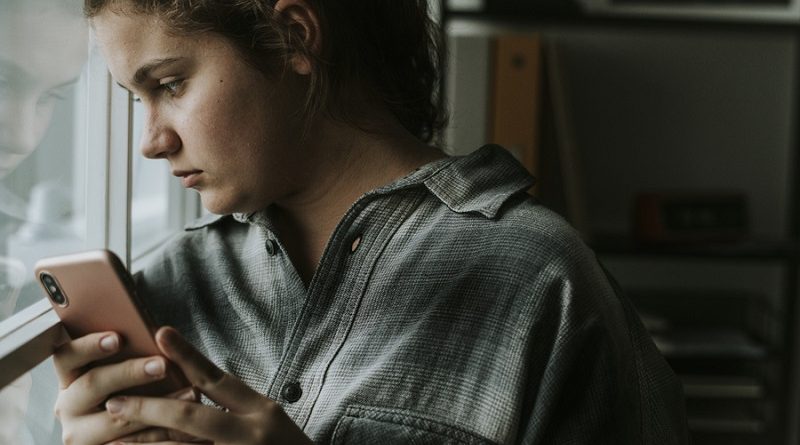 Teen girl bullied through social media