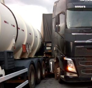 acidente-carretas-nova-mutum-2-outubro-sbt-mutum