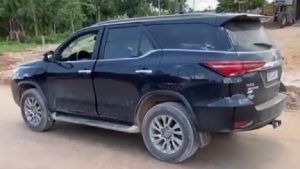 Veiculo do empresário foi alvejado com vários tiros  (foto: Arquivo Jornal Folha do Progresso)