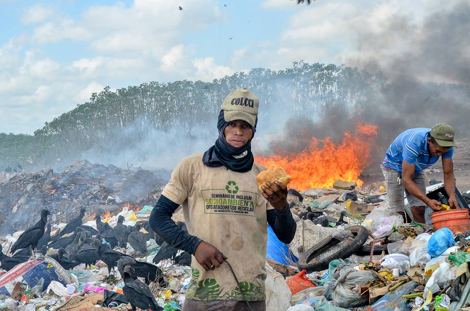 Este é um dos 2.612 lixões a céu aberto que existentes no BrasilJoão Paulo Guimarães/Especial para o Metrópoles