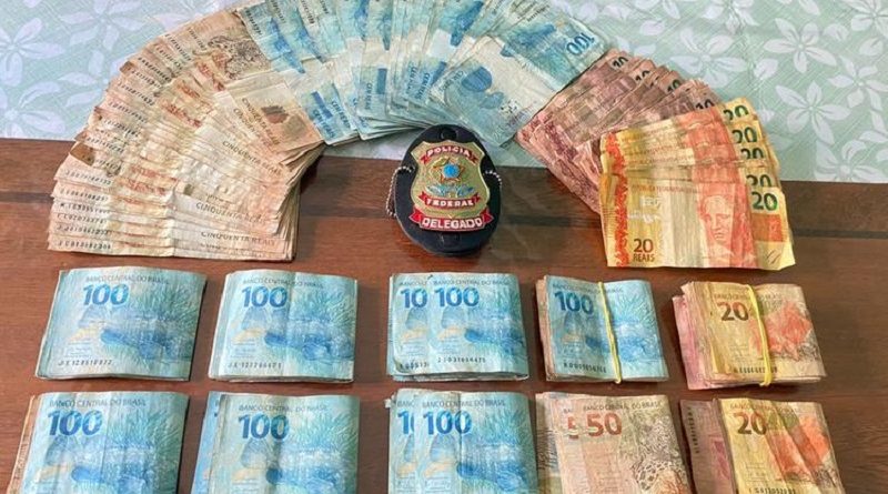 Houve apreensão de uma quantia de dinheiro em espécie nos endereços investigados (Assessoria de Comunicação / Polícia Federal)