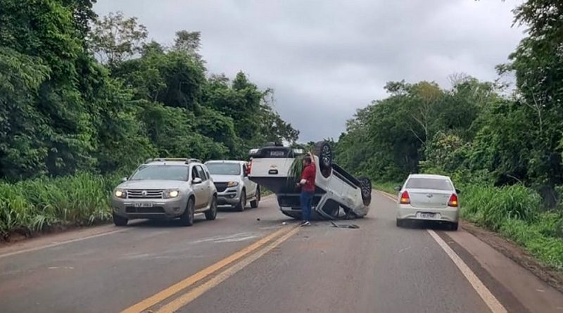 acidente-sinop-itauba-caminhonete-tombada-SN-990x556