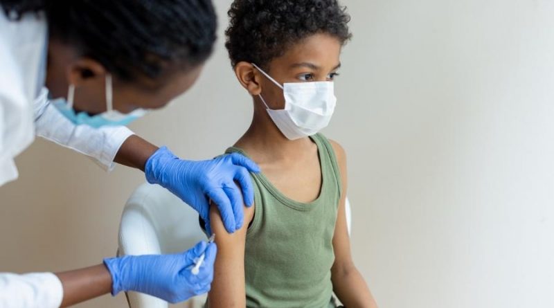 Vacinação de crianças já ocorre em vários países do mundo, como os EUA Imagem: iStock