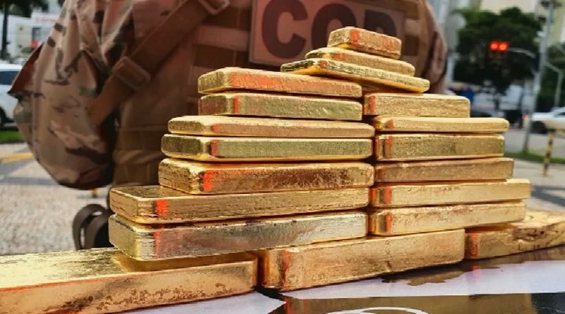 Barras de ouro apreendidas pela PM em Montes Claros de Goiás — Foto: Reprodução/TV Anhanguera