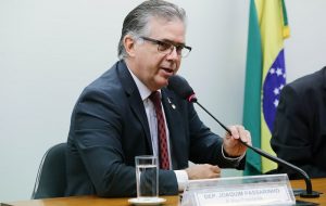 O deputado federal Joaquim Passarinho teve um encontro com Eduardo Bim no dia 14 de setembro. No mesmo dia, o presidente do Ibama cobrou providências para acelerar caso da Gana Gold.Foto: Michel Jesus/Câmara dos Deputados