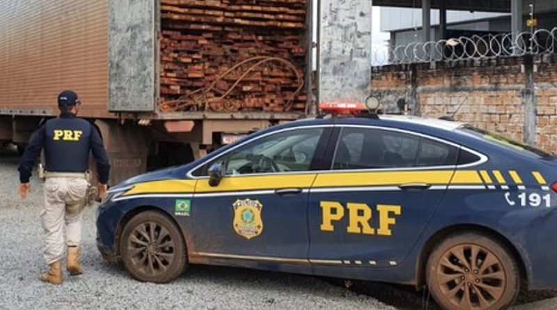 carreta-com-madeira-roubada-apreendida-sinop-2022--990x556