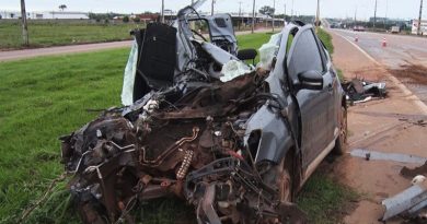 Colisão-Fox-e-cFord-F600-BR-163-Sinop-março-2022-Caliu-MenezesCidade-Verde-990x556