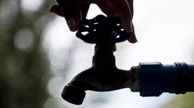 agua falta torneira