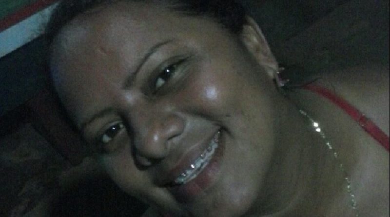 A moradora da cidade de Anapu, Monick Monteiro de Souza, de 32 anos de idade, foi encontrada sem vida dentro de uma quitinete com cadeado na boca.