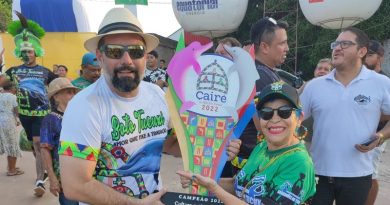 Presidente do Tucuxi com Rainha do Artesanato.