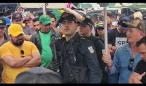 Sub comandante da PM é afastado do cargo , após recusar atender determinação do Ministro da Justiça em retirar manifestantes da rodovia.