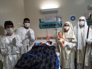 Presépio Vivo Percorreu as unidades de Internação do HRSP, e emociou os pacientes. Fotografia Comunicação Pró -Saúde (4)(1)