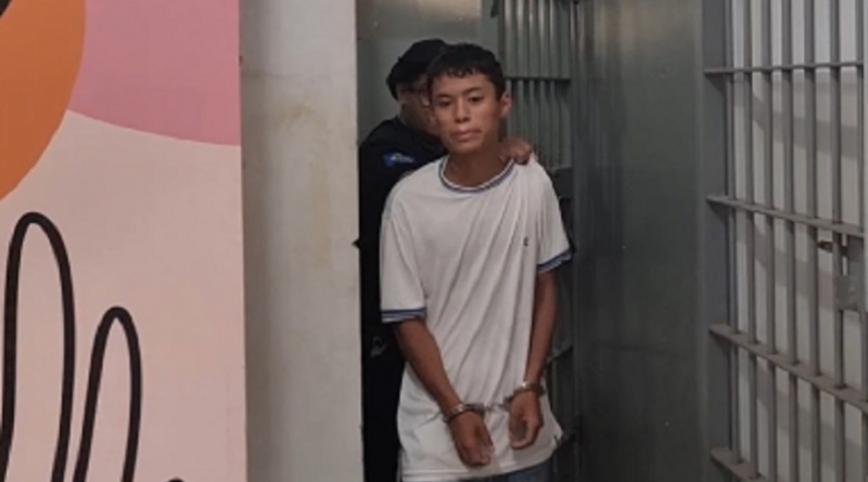 C42C8899-911D-4E05-88A2-D13642C592EF