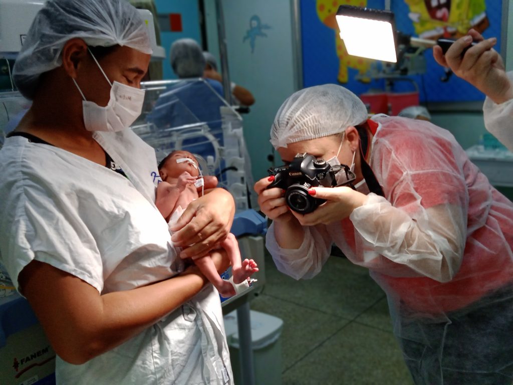 Fotografa Nubia Suriane registra bebês prematuros no HRSP. Fotografia AscomHRSP (3)