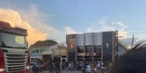 fonteA vítima, identificada como Maurício Silva, foi morta a tiros em frente a uma igreja evangélica, em Santa Maria do Pará (Divulgação/ Conexão Notícias)