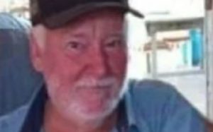 A Vítima Irineu Czechowski , morador da Comunidade Veneza em Novo Progresso é o motorista da caminhonete foi lançado para fora do veículo e morreu no momento da batida.