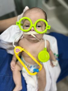 Bebes da UTI Neonatal participaram de ensaio fotografico em homenagem ao dia dos médicos. fotografia Ascom HRSP (1)