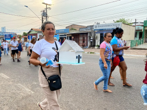 Ivonete Maia está pagando promessa. — Foto: Kamila Andrade/g1