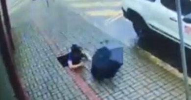 mulhercaiesgoto-1-600x600