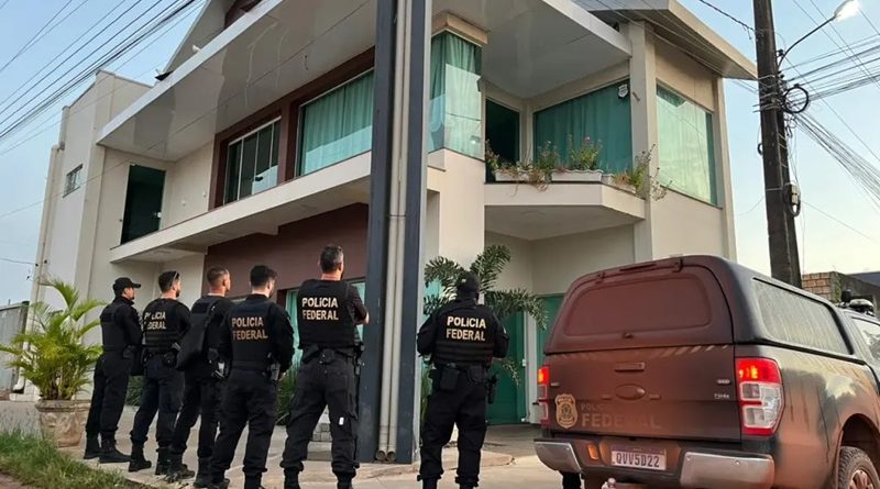 Empresa inOperação da PF contra devastação na floresta amazônica PF/Divulgaçãovestiga na Operação Retomada  em Novo Progresso -PA - (Foto:PF:Divulgação)