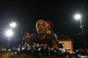 Paulo Jeová, vendedor da Feira do Açaí, no Complexo do Ver-o-Peso. Foto: Irene Almeida/Diário do Pará