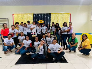 José Orlando e colegas de aula em 2023, em Soure — Foto: José Orlando/Arquivo pessoal