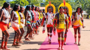 Kôkônhyjtí, primeira cacica da aldeia Kranhkrô, do povo Kayapó — Foto: Alerhandro Rafalski e Rian Costa