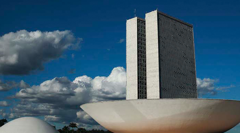 monumentos_brasilia_cupula_plenario_da_camara_dos_deputados3103201341.jpg