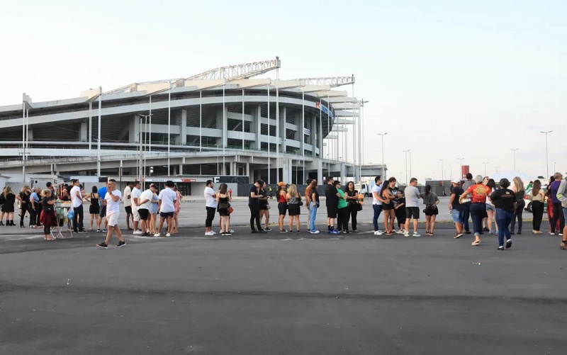 Público no estacionamento do Mangueirão. Foto: Alex Ribeiro/Ag. Pará