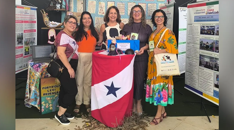 Professora Tania Alves Santos (vestido marrom), coordenadora de Educação Infantil da Secretaria Municipal de Educação (Semec), foi convidada a participar do evento como palestrante | Divulgação