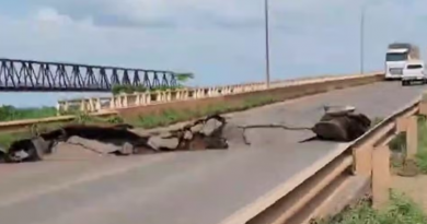 Asfalto da ponte entre o Tocantins e o Maranhão cedeu na hora do desabamento — Foto: Divulgação/Redes sociais